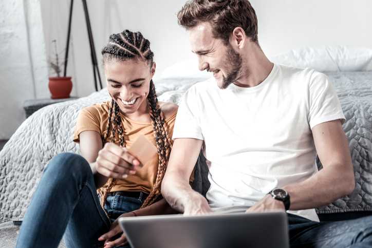 How Do Young Adults Establish Good Credit?