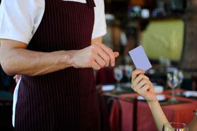 How to Save Money When Dining Out