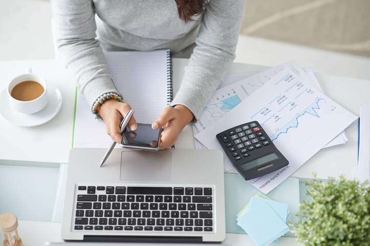 7 Tips for Financial Spring Cleaning
