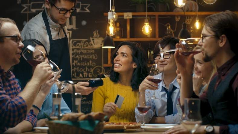 Tips for Managing Friendship and Finances