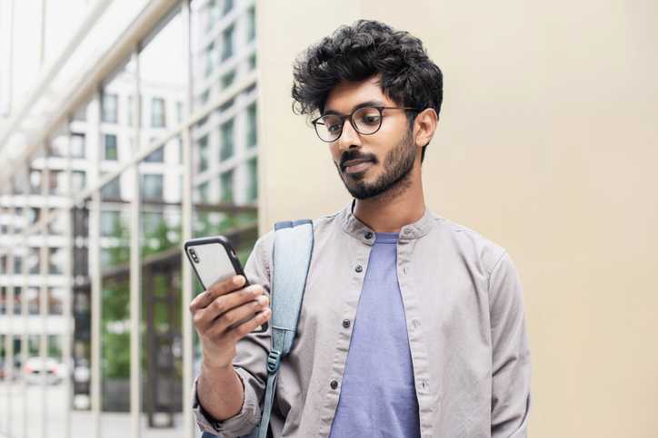 The Pros and Cons of Payment Advance Apps